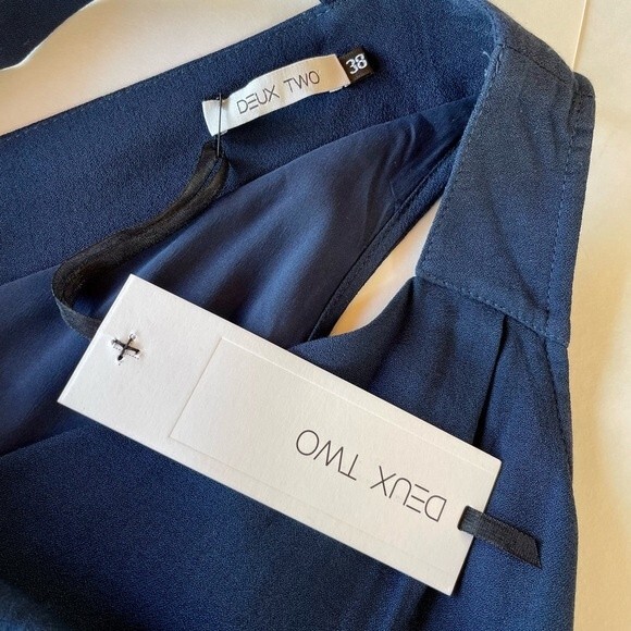 LAST CHANCE! NWT Deux Two Paris Drape Neck and Low Back Shift Dress in Navy 8 - Picture 6 of 12